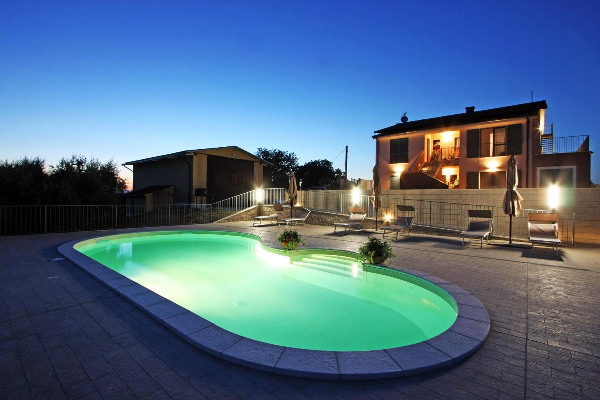 Vila La Collina Del Girasole Montecastrilli Exteriér fotografie
